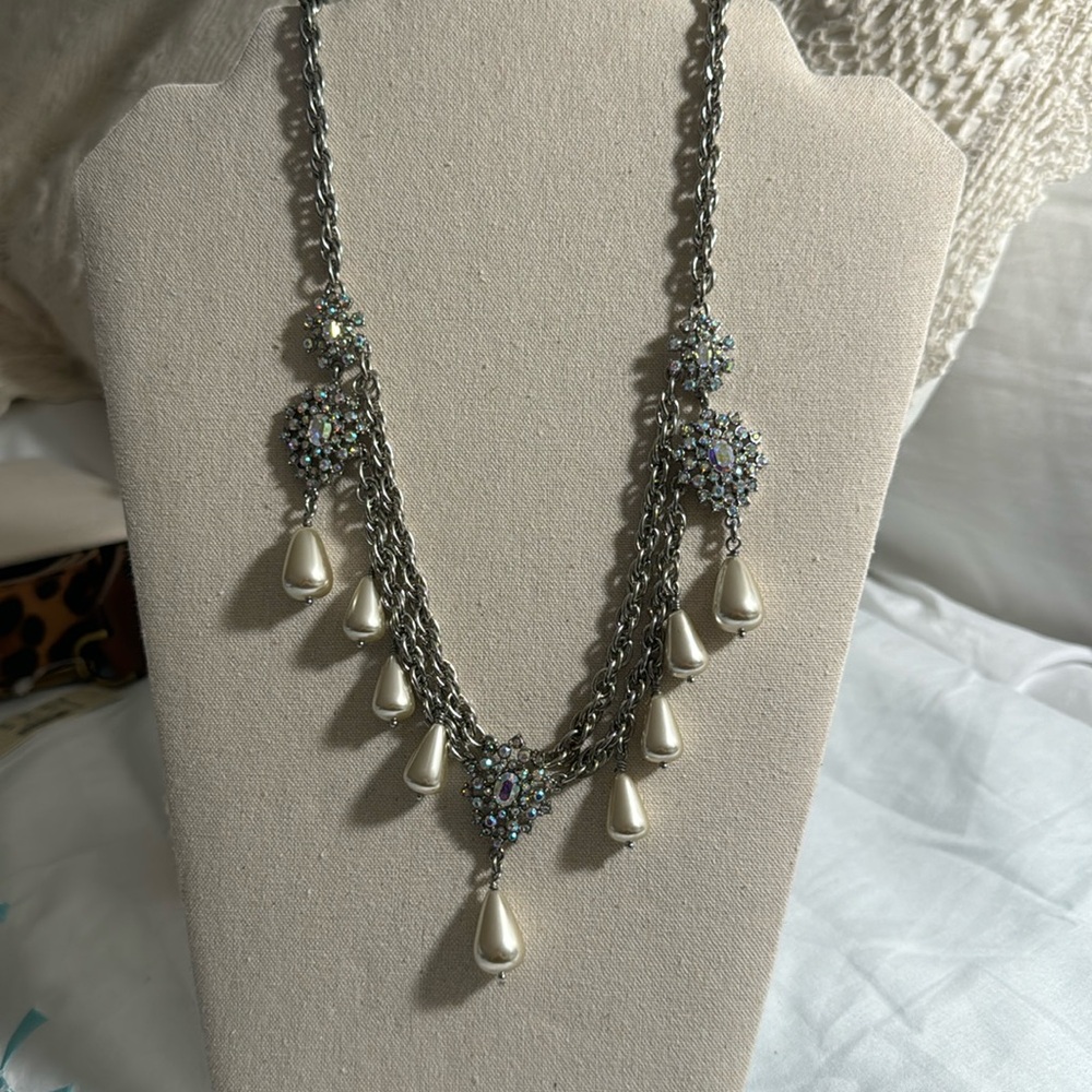 Ann Taylor necklace